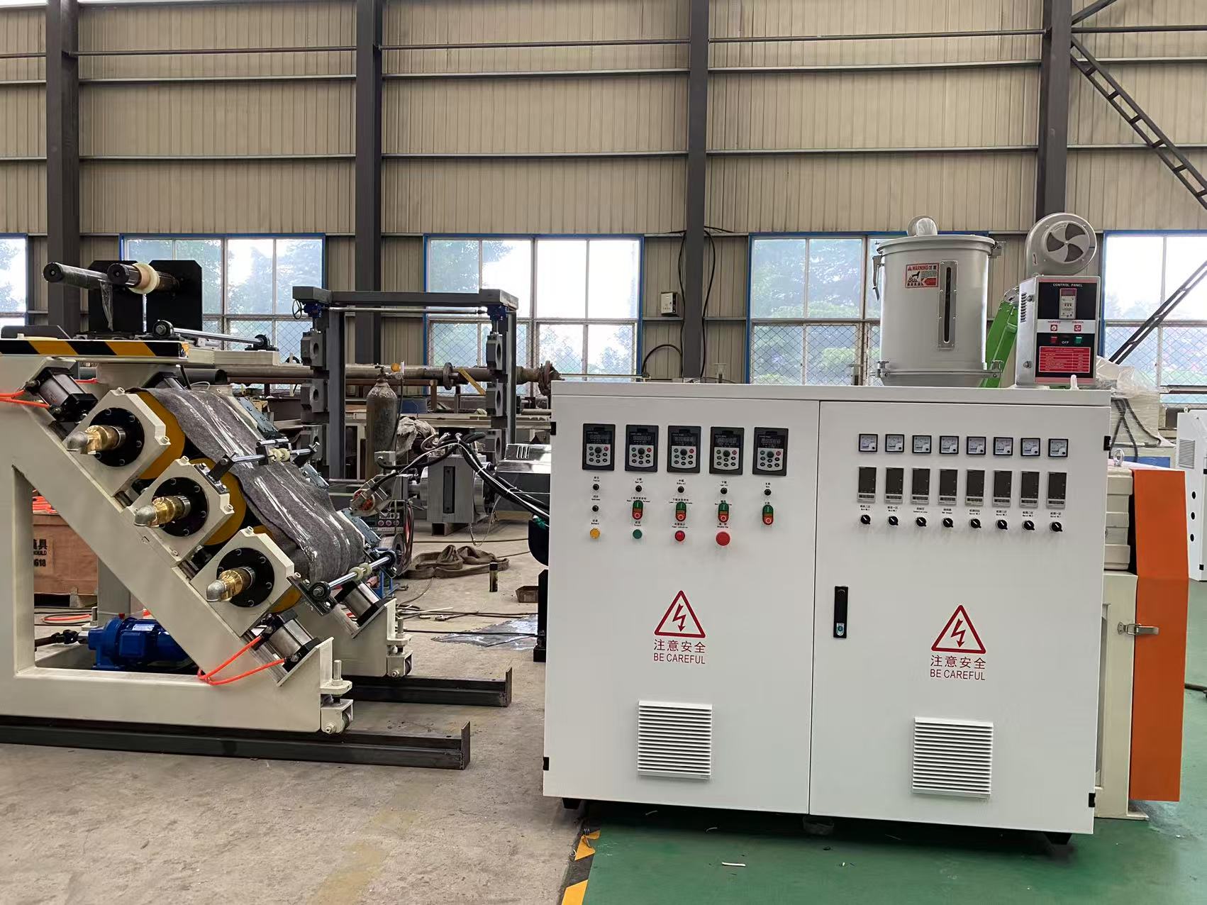 QINGDAO EASTSTAR ले उन्नत TPE वाटरस्टप उत्पादन लाइन भारत पठाउँछ