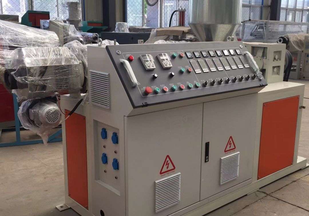 पीपी गर्मी इन्सुलेशन उपकरण